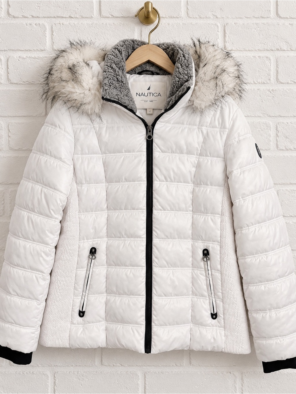Nautica Women’s XL White Puffer Jacket Faux Fur Hood Thumb Hole Cuffs